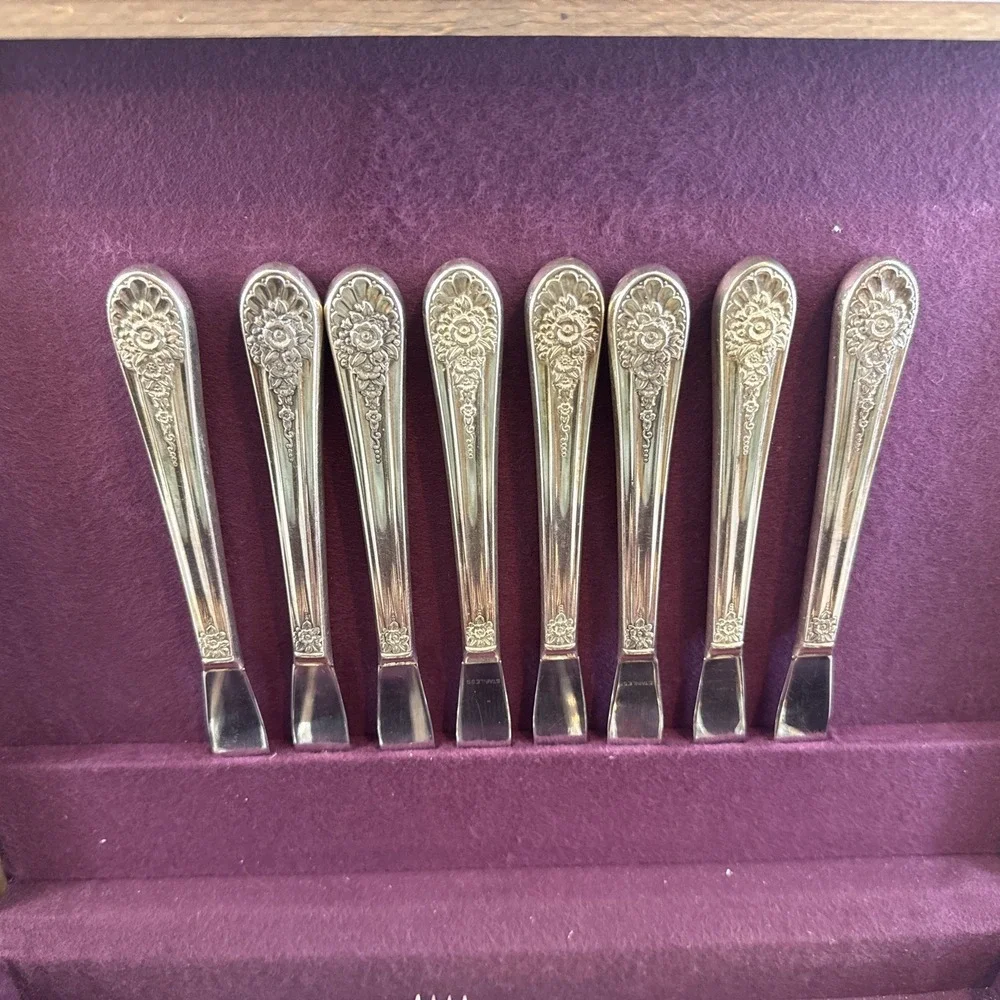 Vintage 1950's WM Rogers Mfg Co JUBILEE Silverplated Flatware 52-piece Set Boxed